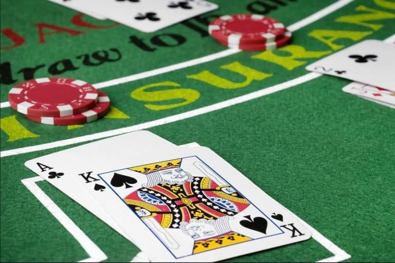 Pengguna membaca panduan keamanan dan tips perlindungan akun melalui interface totogp